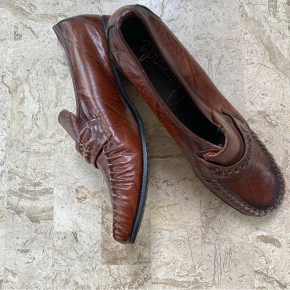 Vintage Brown Leather Slip On Penny Loafers Block Heel Size 8.5 M/W - Picture 6 of 12